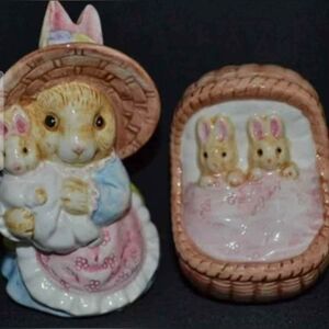 OMI Omnibus Fitz and Floyd Salt and Pepper shakers Easter Bunny Rabbit